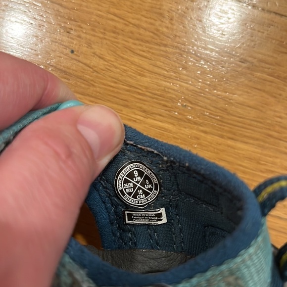 KEEN boys Newport H2O sandals size 9. - Picture 7 of 9